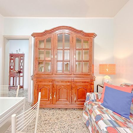 Elegant House - Centro - 400Mt Dal Mare Apartment Вентимиля Екстериор снимка